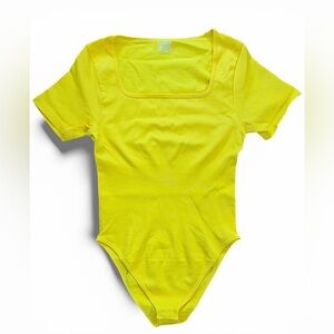 OQQ Yellow Short Sleeve Bodysuit Medium Compression XL